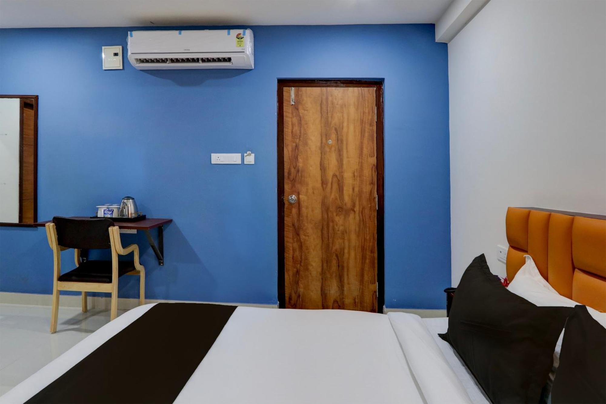 ホテル Super Townhouse The Cinco Bliss Near Ikea, Wells Forgo, Kims, Care Hospitals ハイデラバード エクステリア 写真